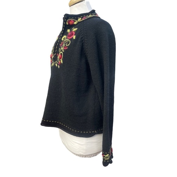 Icelandic Design Wool Blend 1/2 Zip Nordic Floral Design Sweater - Picture 4 of 16